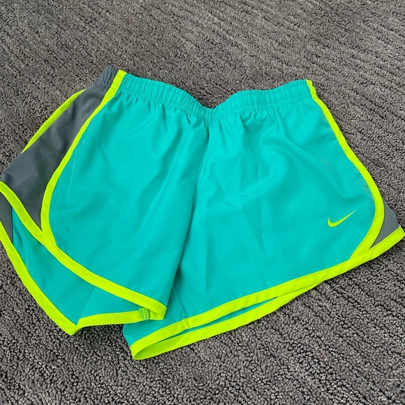 Nike shorts - Picture 1 of 1
